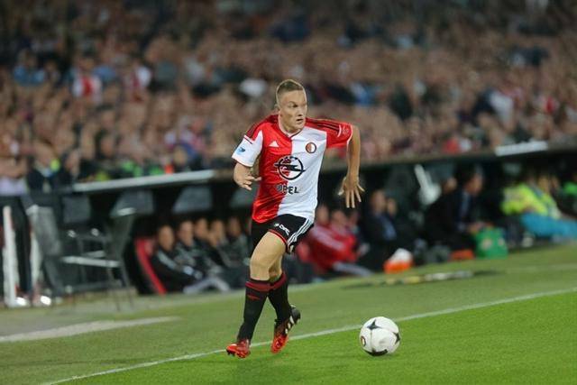 胡明轩15分广东胜宁波 王岚嵚17分同曦胜四川